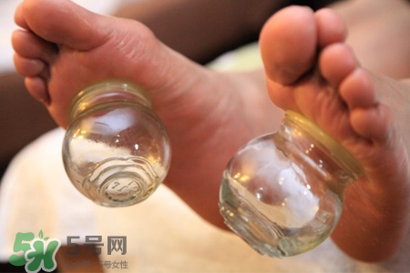 拔罐放血可以祛痘嗎？拔罐放血能治痘痘嗎？