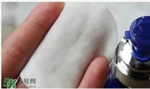 美容液是化妝水嗎？美容液和化妝水的區別