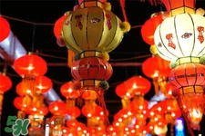 元宵節(jié)為什么要看花燈？元宵節(jié)看花燈的由來(lái)