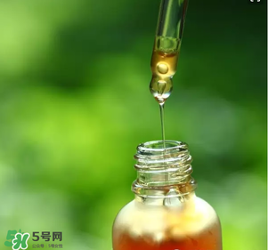 精華什么年紀(jì)用？精華什么年齡開(kāi)始用？