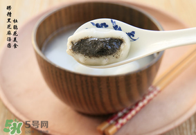黑芝麻湯圓怎么煮好吃？黑芝麻湯圓煮多久才熟？