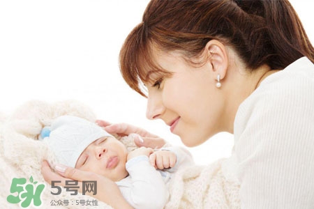 3月份的新生兒穿什么衣服？三月份寶寶穿什么衣服？