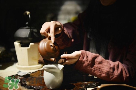 怎樣鑒別紫砂壺真假？紫砂壺如何鑒別真假？
