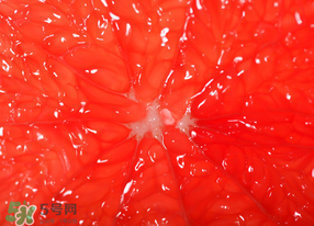 橙子里有紅絲能吃嗎？橙子里有紅絲的是什么？