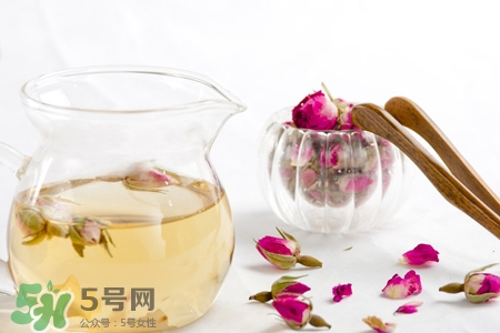 來月經能喝花茶嗎？女性經期喝什么花茶好？
