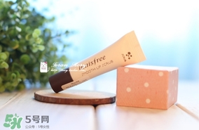 悅詩風吟唇部磨砂膏怎么樣？悅詩風吟去角質磨砂膏怎么用？