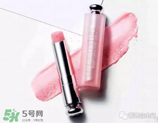 迪奧唇部磨砂膏怎么用？dior迪奧去角質唇膏使用方法