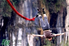 蹦極有危險(xiǎn)嗎？玩蹦極要簽生死狀嗎？