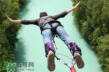 蹦極有危險(xiǎn)嗎？玩蹦極要簽生死狀嗎？