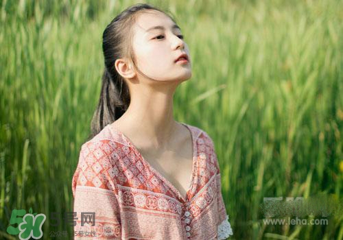 皮膚過(guò)敏可以用鹽水洗嗎？皮膚過(guò)敏用什么水洗臉？