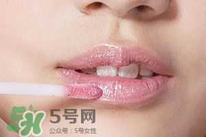 紫色腮紅適合什么口紅？紫色腮紅口紅搭配