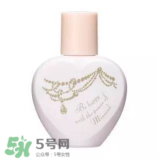 粉底液卡粉怎么辦？粉底液卡粉怎么補(bǔ)救？