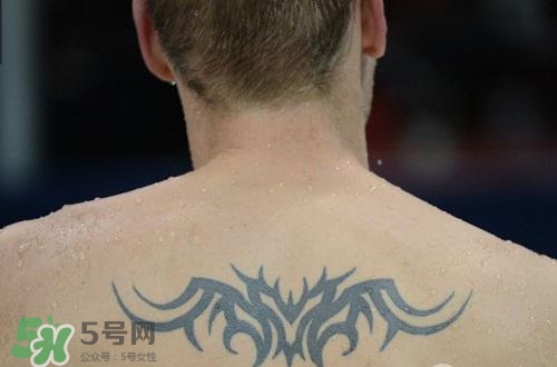 紋身后可以運動嗎？紋身后多久可以運動？