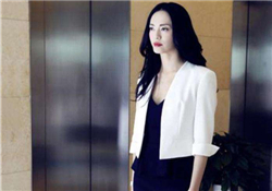 白色西服怎么搭配？白色西服搭配什么內(nèi)搭？