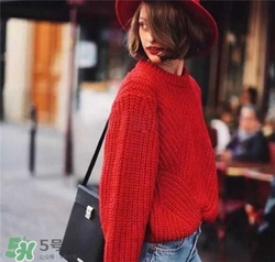 紅色衣服配什么顏色褲子？紅色衣服配什么褲子好看？