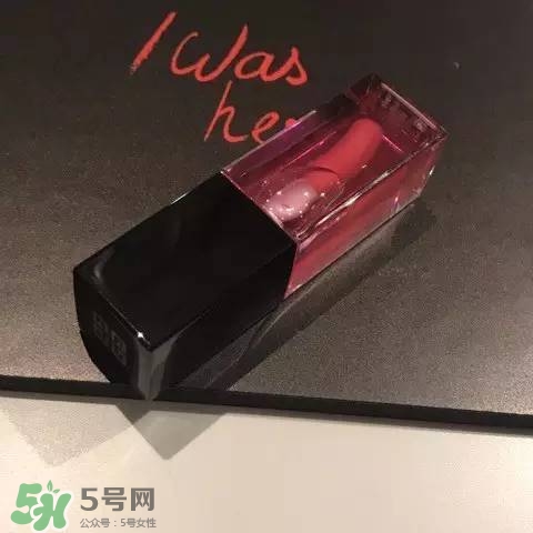 紀梵希花朵浮雕彩妝盤多少錢？紀梵希花朵浮雕高光修容盤價格