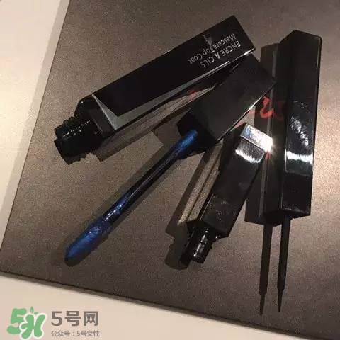 紀梵希花朵浮雕彩妝盤多少錢？紀梵?；ǘ涓〉窀吖庑奕荼P價格