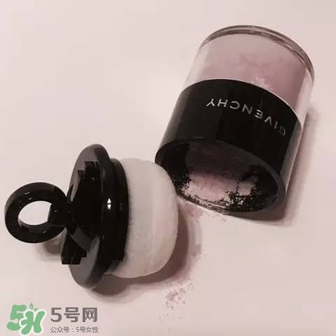 紀梵希花朵浮雕彩妝盤多少錢？紀梵?；ǘ涓〉窀吖庑奕荼P價格