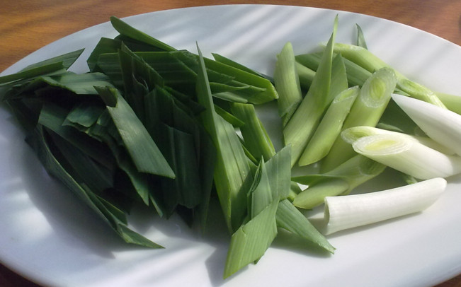 蒜苗是發(fā)物嗎？蒜苗是不是發(fā)物