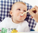 寶寶輔食要加鹽嗎？寶寶輔食能不能加鹽？
