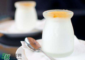 吃蝦爬子能喝酸奶嗎？蝦爬子和酸奶能一起吃嗎？