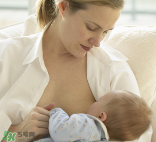 哺乳期奶水時多時少是什么原因？哺乳期奶水時多時少怎么辦？