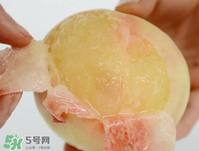 ?桃子發(fā)霉了還可以吃嗎？吃了發(fā)霉的桃子怎么辦？
