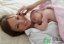 夏天做月子穿什么鞋？夏天做月子如何選擇鞋子？