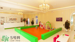 米雅上的幼兒園是哪一家？卡爾安娜國際兒童會館怎么樣？