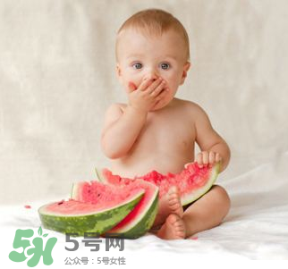 夏天寶寶能不能吃冰西瓜呢？冰西瓜寶寶能吃嗎？