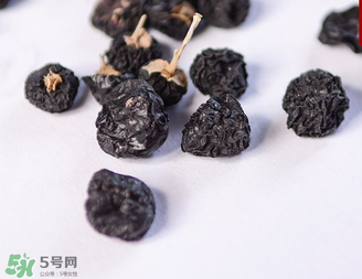黑枸杞真假怎么辨別？黑枸杞真假辨別的方法