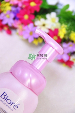 碧柔卸妝水和卸妝乳哪個(gè)好？碧柔卸妝水和卸妝乳選擇