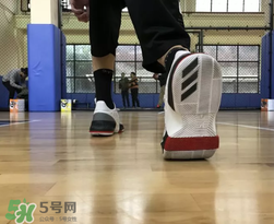 adidas dame3上腳怎么樣？阿迪達斯利拉德三代測評