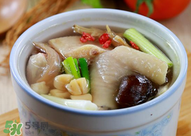 鴨肉能和香菇一起燉嗎？香菇燉鴨肉有毒嗎？