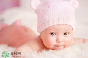 夏季寶寶體溫多少正常？夏季寶寶體溫會偏高嗎？