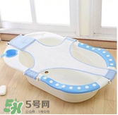 嬰兒浴盆什么樣子的好？嬰兒浴盆常見款式介紹