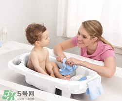嬰兒浴盆是帶浴網(wǎng)還還是帶浴板好？嬰兒浴盆什么款式好？