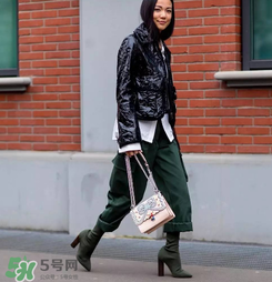 fendi kan i多少錢？芬迪kan i包包國內(nèi)專柜價格