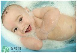 早產(chǎn)兒的發(fā)育和正常嬰兒一樣嗎？早產(chǎn)兒發(fā)育會遲緩嗎？