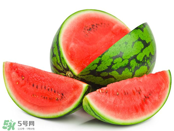 催熟的西瓜能吃嗎？催熟的西瓜吃了會(huì)怎樣？