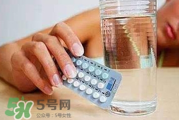感冒藥飯前吃還是飯后吃？吃感冒藥會推遲月經(jīng)嗎？