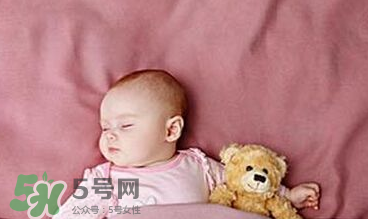 寶寶枕頭怎么選？寶寶枕頭什么樣的最好？
