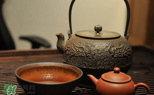 喝茶能吃杏嗎？喝茶可以吃杏嗎？