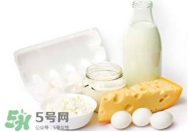 脫脂牛奶熱量高嗎？脫脂牛奶會發胖嗎