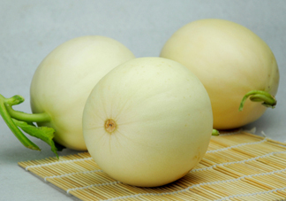 藍(lán)莓和香瓜能一起吃嗎？藍(lán)莓和香瓜能同時(shí)吃？
