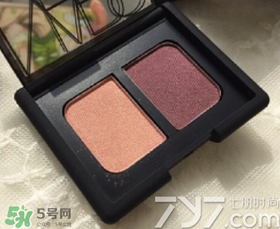 nars吉隆坡眼影怎么畫？nars吉隆坡雙色眼影畫法圖解
