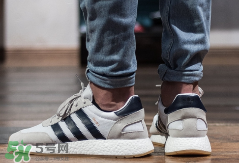 adidas iniki runner上腳效果怎么樣？阿迪達斯復古跑鞋好看嗎？
