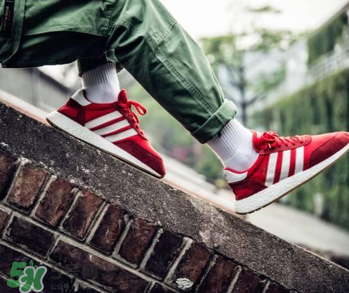 adidas iniki runner怎么樣？阿迪達斯iniki評測