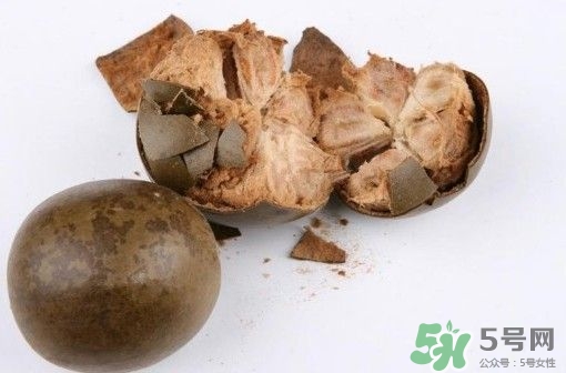 羅漢果的皮能泡水喝嗎？羅漢果的皮能吃嗎？