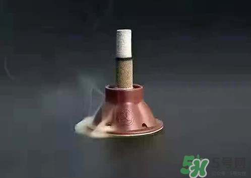 艾艾貼貼后出現(xiàn)水泡怎么回事？艾艾貼后有水泡怎么辦？